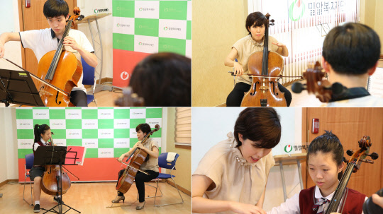 성신여대(총장 심화진) 사회봉사단 '체인지'(體人知)가 지난 22일 서울 강남구에 위치한 밀알복지재단에서 첼리스트를 꿈꾸는 발달장애 청소년들을 위해 재능기부 마스터클래스를 가졌다고 26일 밝혔다. 마스터클래스에는 밀알복지재단이 운영하는 발달장애 아동 청소년 첼로앙상블 '날개'의 조홍희 허주희 차지우 단원이 각각 참여했다. 이들은 첼리스트 한동연 교수의 지도 아래 생상스 첼로협주곡 1번 A단조 Op. 33와 롬버그 소나타 1번 C단조 Op. 43을 연주했다. 성신여대 제공